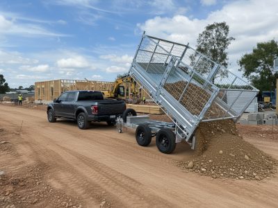 10x7 Hydraulic Tipper Flat Top Trailer  With 900mm Cage For Sale 3500KG/4500KG ATM