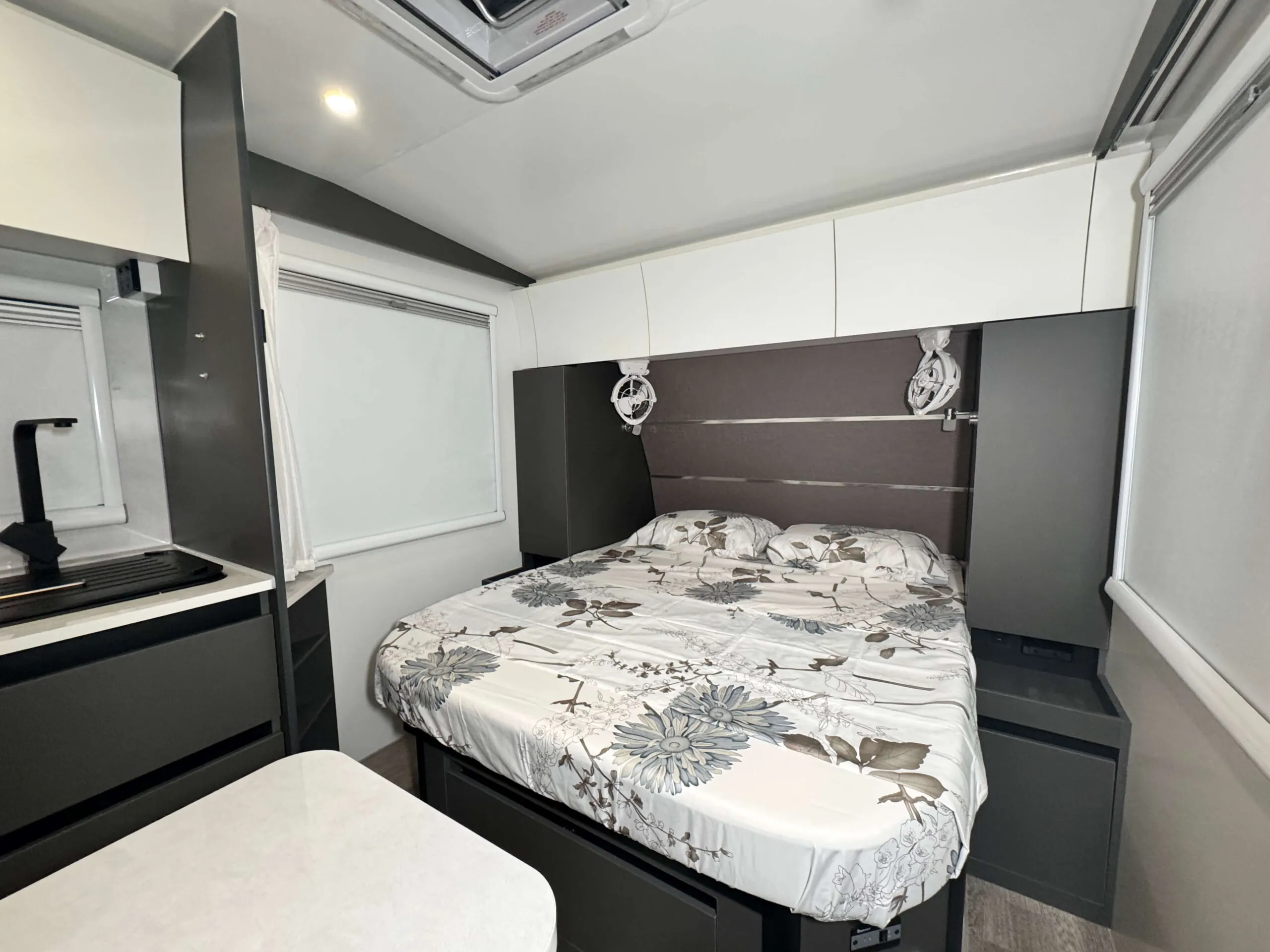 Century Trailres's Venus16 16ft Caravan