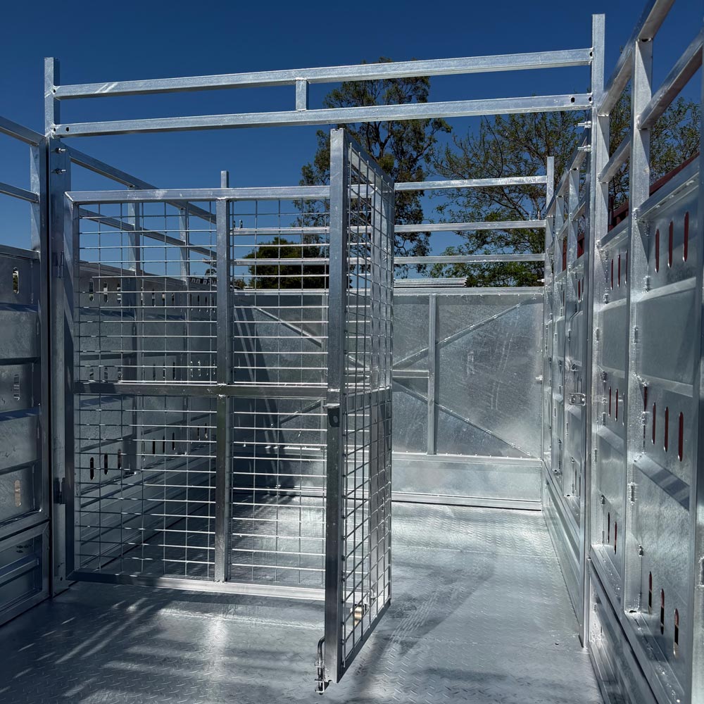 All-New 2026 Model 12x7 Flat Top Cattle Trailer - Image 9