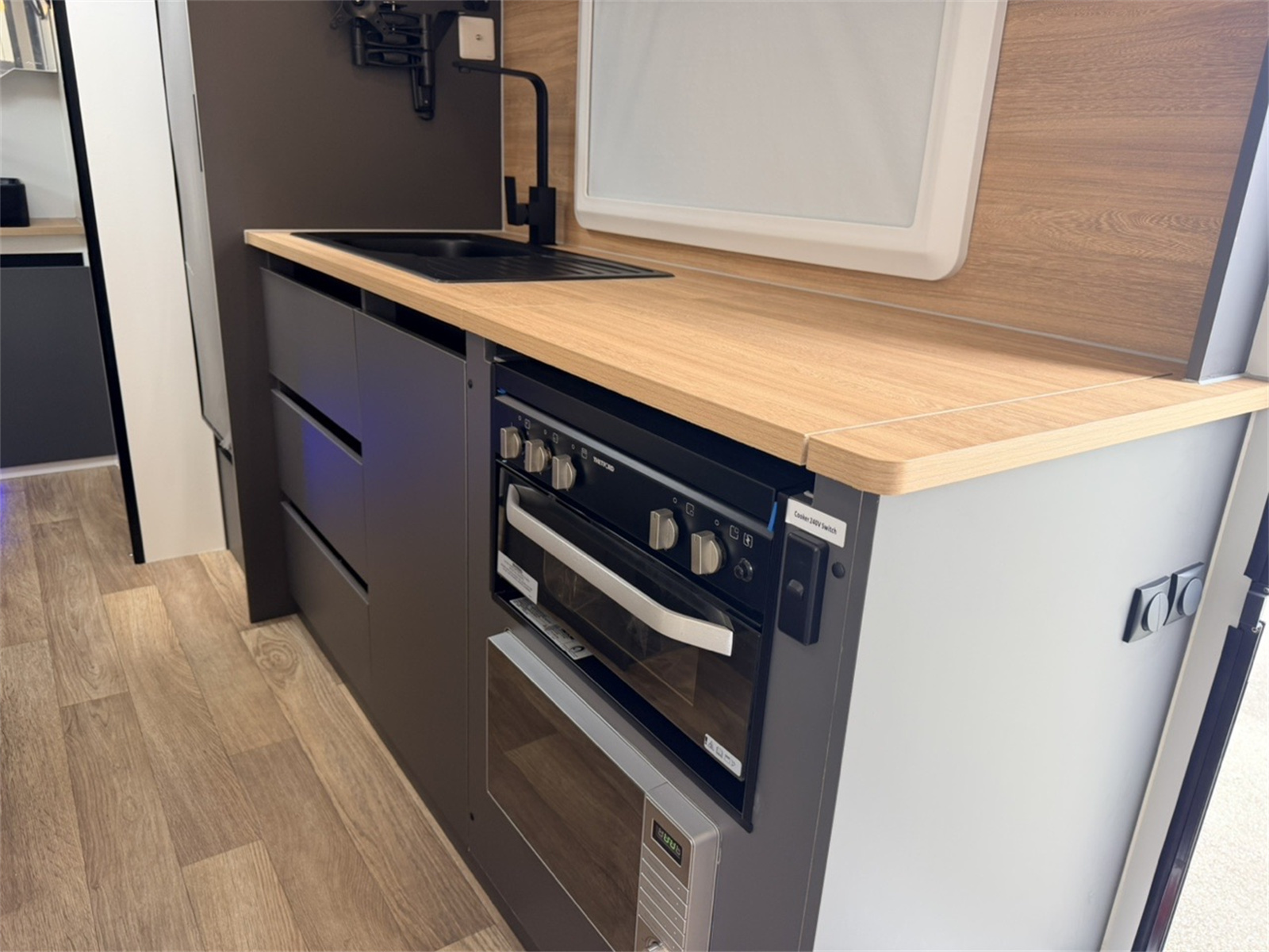 Century Caravan Venus-19 19ft Caravan