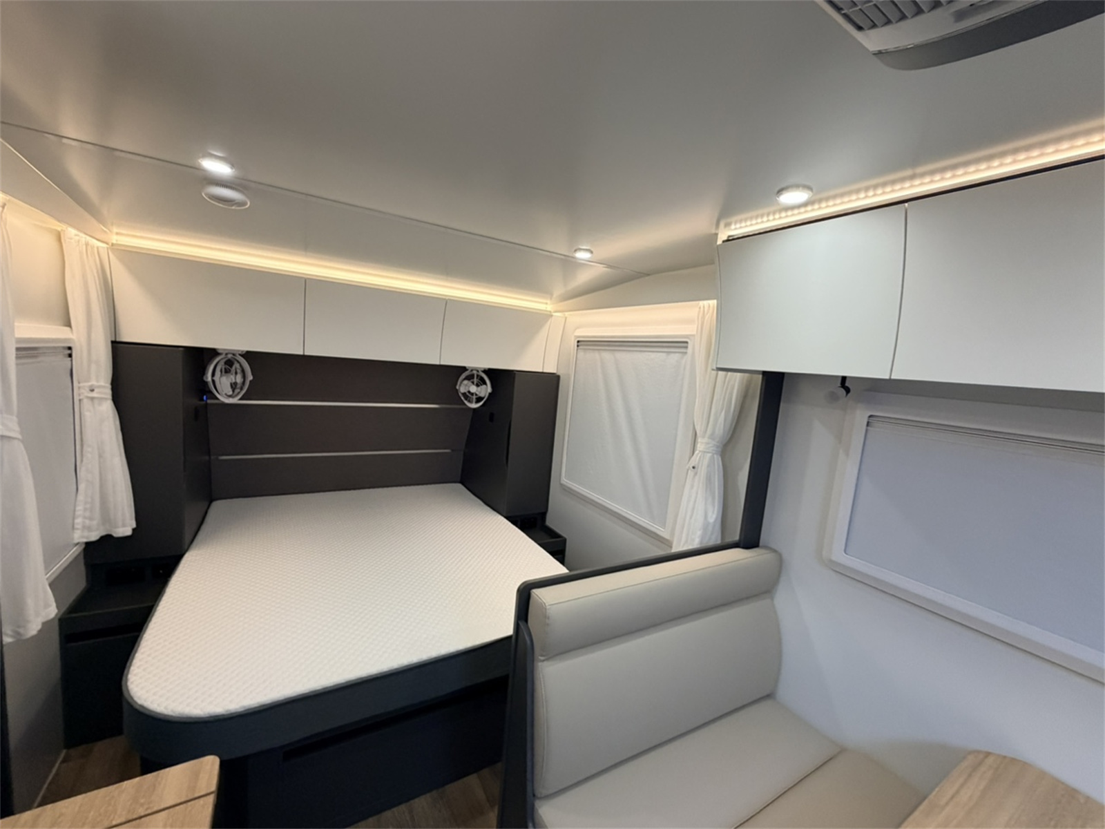 Century Caravan Venus-19 19ft Caravan