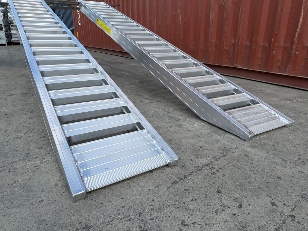 7 Tonne 3.3m BB-Series Aluminium Loading Ramps (Pair) - Image 2