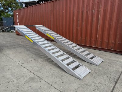 Heavy Duty Aluminium Loading Ramps 3.9m 8 Tonne Pair – D-Series Excavator / Loader / Skid Steer Ramps